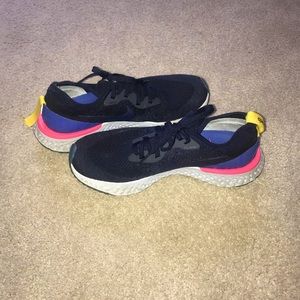 Women’s Nike epic react sz 9